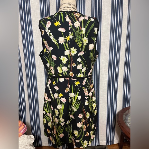 Victoria Beckham for Target dress - Picture 2 of 3